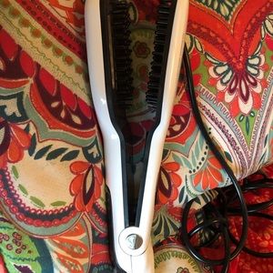 Ion Steampro Straightening Brush